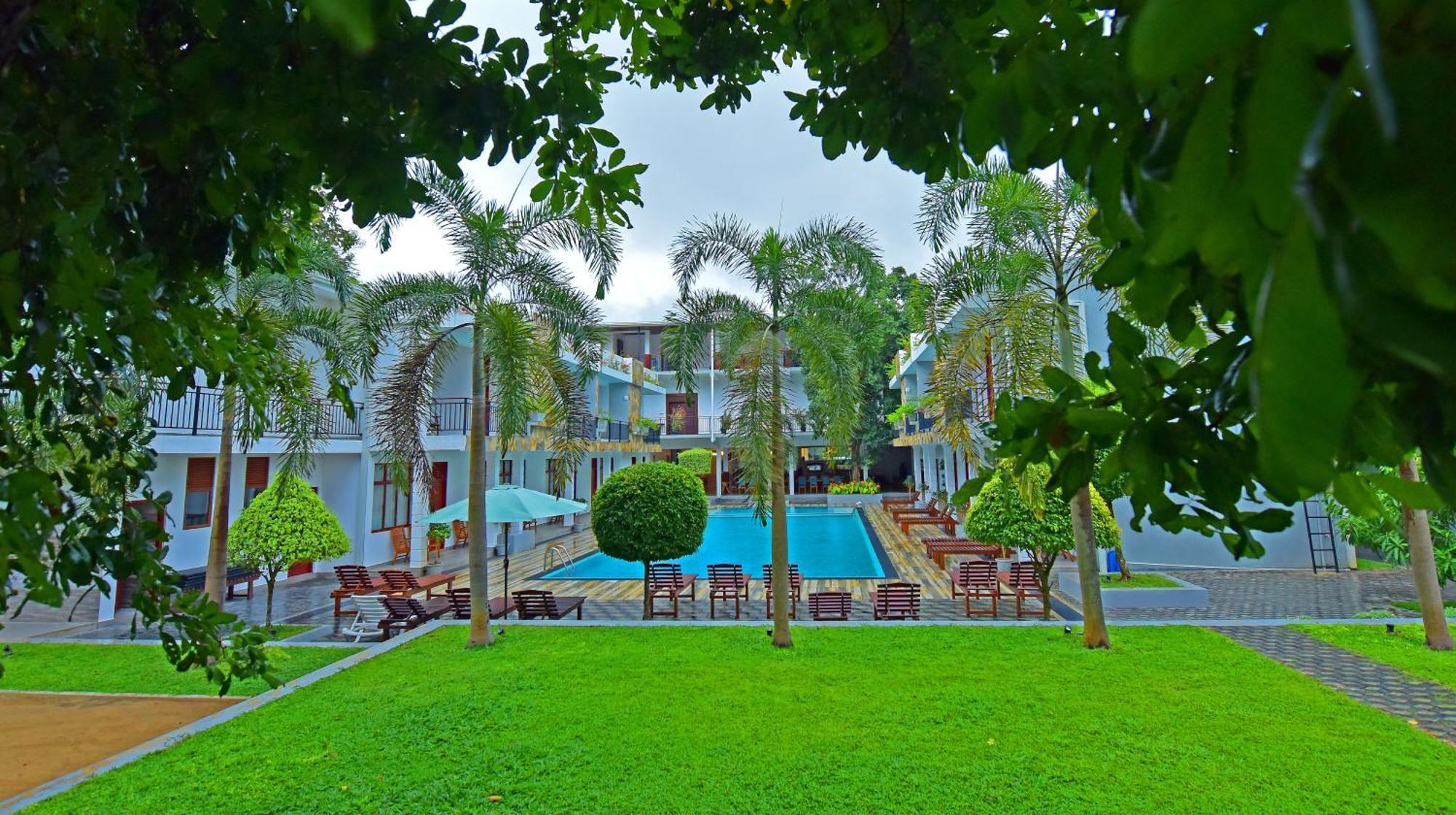 Hotel Royal Reach Udawalawe Exterior foto
